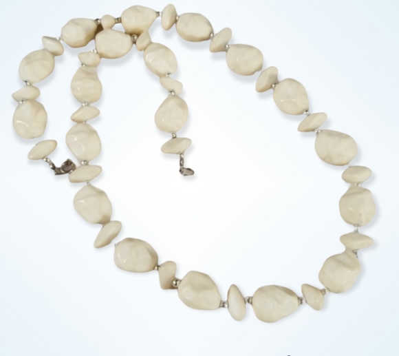 Vintage Mid Century Modern Chunky Beaded Necklace - Picture 2 of 16